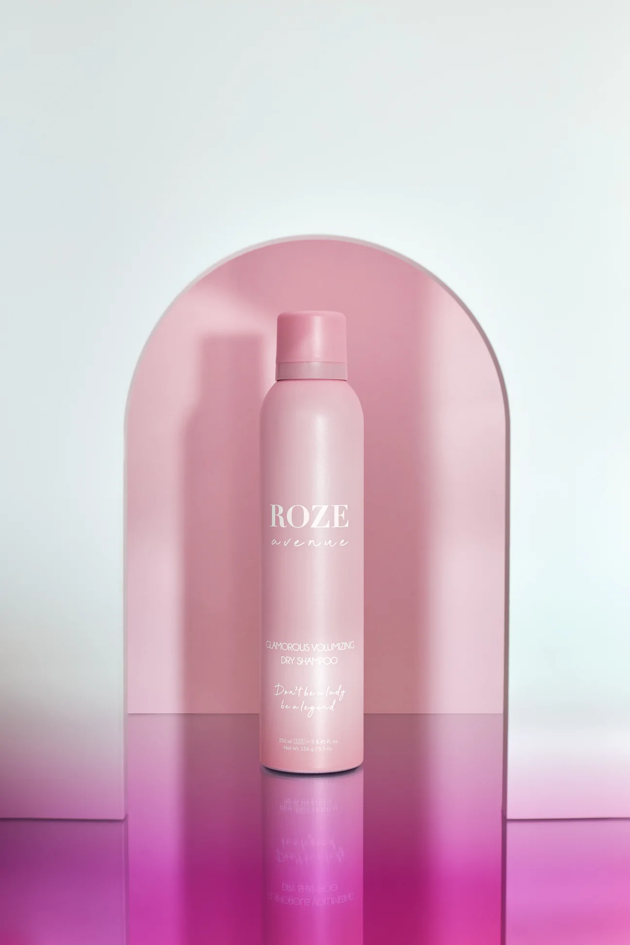 Kejser Bølle Gæsterne Roze Avenue Glamorous Volumizing dry shampoo 250 ml